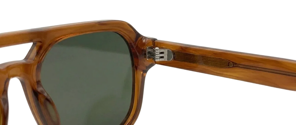 Il Lucio - Honey, hinge detail