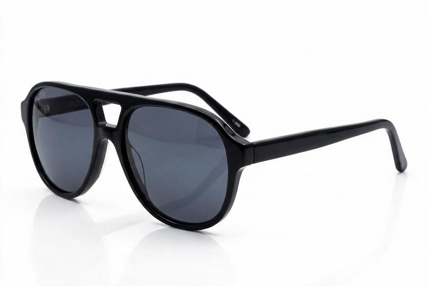 Il Giacomo - Black, angle view
